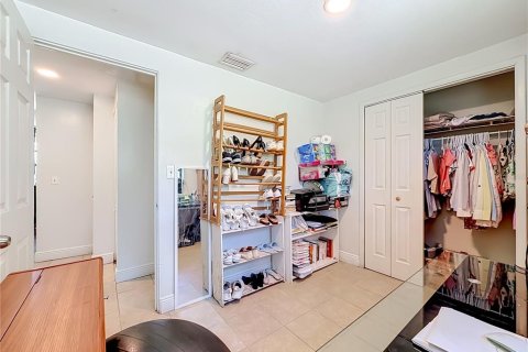 House in Pinellas Park, Florida 2 bedrooms, 76.37 sq.m. № 2308378 - photo 14