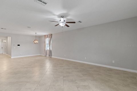 Villa ou maison à vendre à Land O' Lakes, Floride: 3 chambres, 181.16 m2 № 1815843 - photo 10
