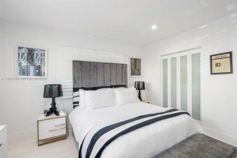 Propiedad comercial en venta en Miami Beach, Florida, 510.96 m2 № 2055050 - foto 8