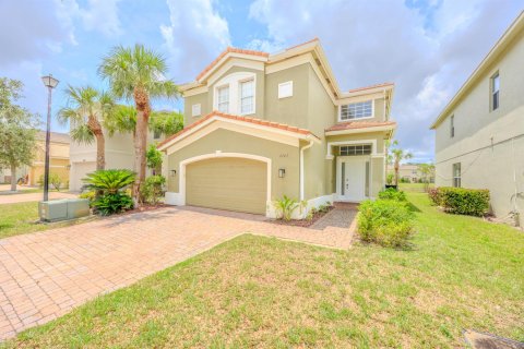 Villa ou maison à louer à Port St. Lucie, Floride: 3 chambres, 219.81 m2 № 2179361 - photo 2