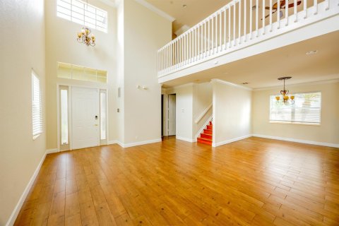 Villa ou maison à louer à Port St. Lucie, Floride: 3 chambres, 219.81 m2 № 2179361 - photo 4