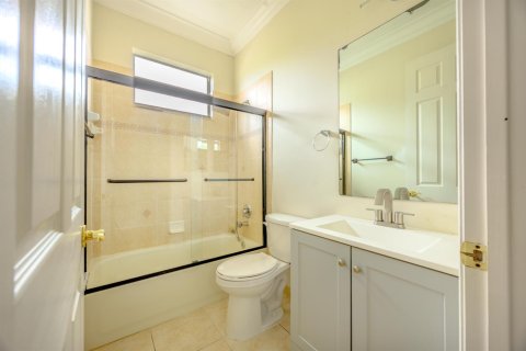 Villa ou maison à louer à Port St. Lucie, Floride: 3 chambres, 219.81 m2 № 2179361 - photo 16