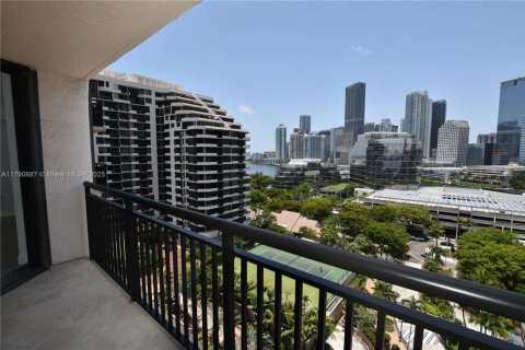 Condo in Miami, Florida, 2 bedrooms  № 1652605 - photo 14