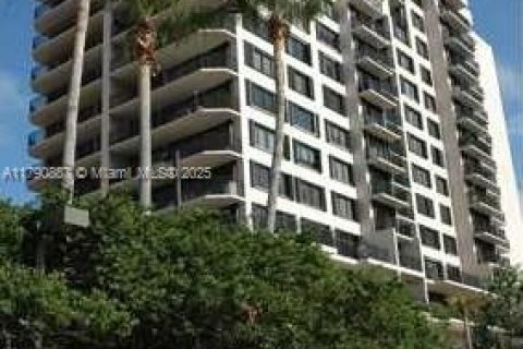Condo in Miami, Florida, 2 bedrooms  № 1652605 - photo 24