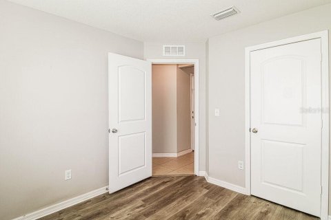Villa ou maison à louer à Brooksville, Floride: 5 chambres, 184.5 m2 № 2420455 - photo 12