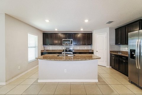 Villa ou maison à louer à Brooksville, Floride: 5 chambres, 184.5 m2 № 2420455 - photo 7