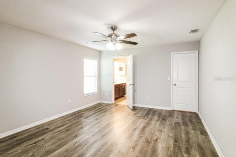 Villa ou maison à louer à Brooksville, Floride: 5 chambres, 184.5 m2 № 2420455 - photo 8