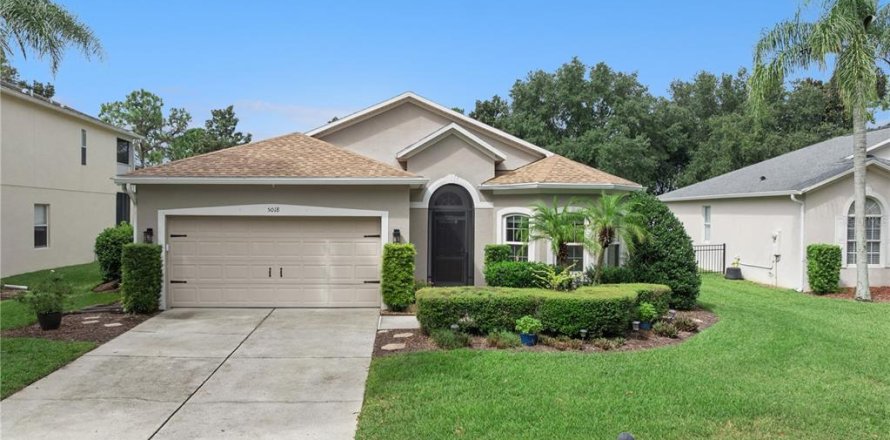 Villa ou maison à Mount Dora, Floride 4 chambres, 172.98 m2 № 2406974