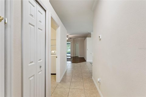 Villa ou maison à vendre à Mount Dora, Floride: 4 chambres, 172.98 m2 № 2406974 - photo 5