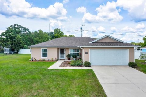 House in Citra, Florida 3 bedrooms, 146.79 sq.m. № 1786291 - photo 1