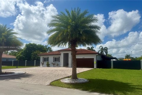 Villa ou maison à vendre à Homestead, Floride: 4 chambres, 182.46 m2 № 1937816 - photo 2