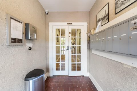 Commercial property in Coral Gables, Florida № 1729780 - photo 29