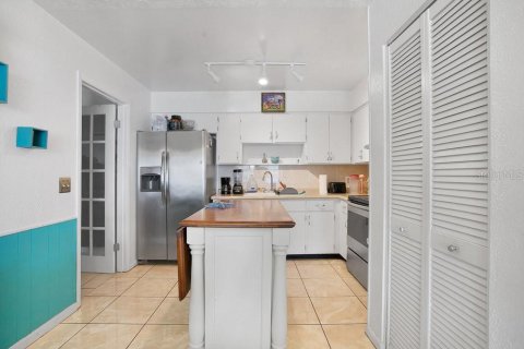 Villa ou maison à vendre à Auburndale, Floride: 3 chambres, 137.96 m2 № 2144099 - photo 11