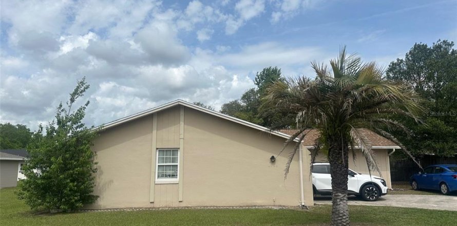 Casa en Ocala, Florida 3 dormitorios, 133.04 m2 № 1615535
