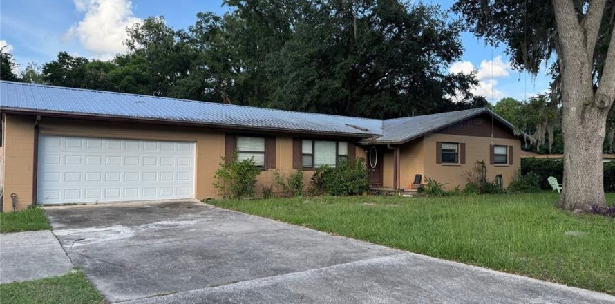 House in Gainesville, Florida 4 bedrooms, 216.83 sq.m. № 1844584