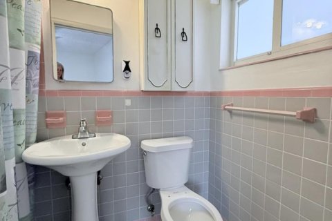 Villa ou maison à louer à Hialeah, Floride: 4 chambres, 147.25 m2 № 2084580 - photo 10