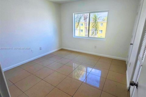 Copropriété à louer à Miami, Floride: 3 chambres, 106.84 m2 № 2056744 - photo 10
