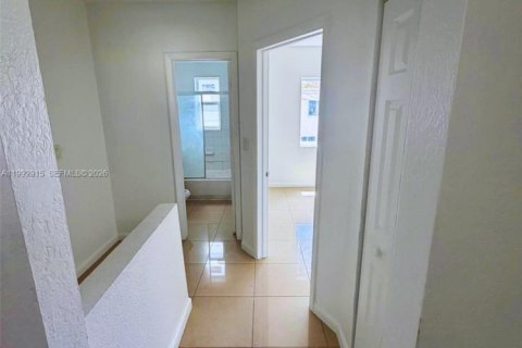 Copropriété à louer à Miami, Floride: 3 chambres, 106.84 m2 № 2056744 - photo 15