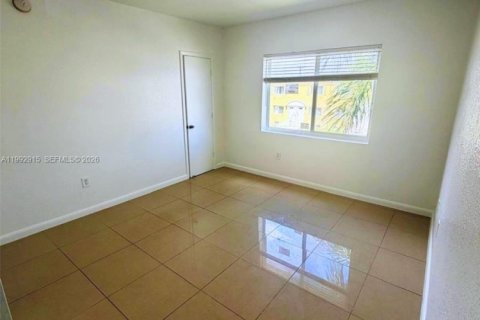 Copropriété à louer à Miami, Floride: 3 chambres, 106.84 m2 № 2056744 - photo 7