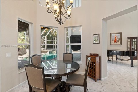 Villa ou maison à vendre à Pembroke Pines, Floride: 4 chambres, 356.56 m2 № 1980699 - photo 12