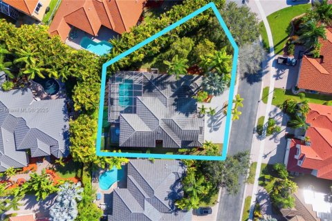 Villa ou maison à vendre à Pembroke Pines, Floride: 4 chambres, 356.56 m2 № 1980699 - photo 2