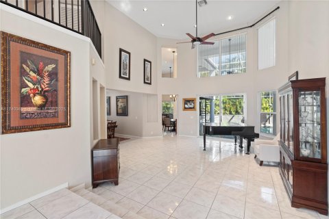Villa ou maison à vendre à Pembroke Pines, Floride: 4 chambres, 356.56 m2 № 1980699 - photo 5
