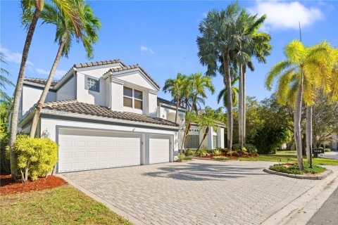 Villa ou maison à vendre à Pembroke Pines, Floride: 4 chambres, 356.56 m2 № 1980699 - photo 4