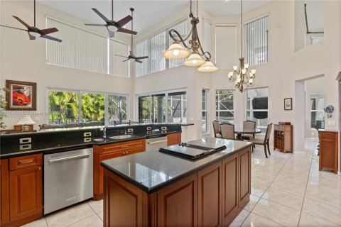 Villa ou maison à vendre à Pembroke Pines, Floride: 4 chambres, 356.56 m2 № 1980699 - photo 11