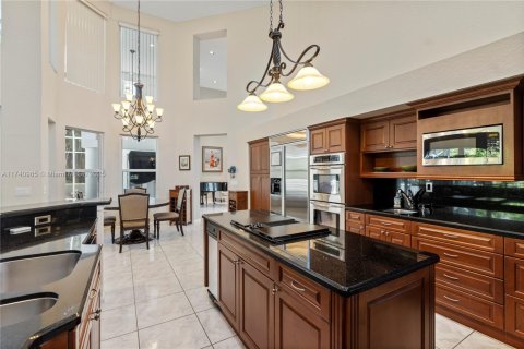 Villa ou maison à vendre à Pembroke Pines, Floride: 4 chambres, 356.56 m2 № 1980699 - photo 16