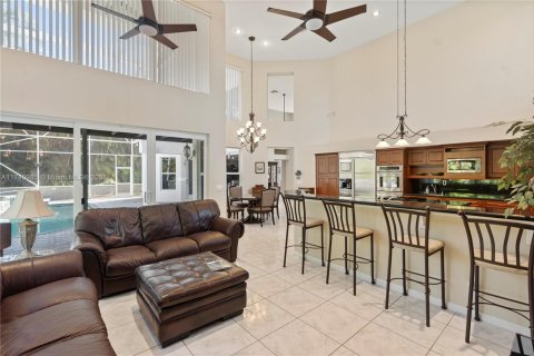 Villa ou maison à vendre à Pembroke Pines, Floride: 4 chambres, 356.56 m2 № 1980699 - photo 19