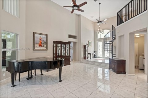 Villa ou maison à vendre à Pembroke Pines, Floride: 4 chambres, 356.56 m2 № 1980699 - photo 8