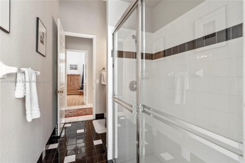 Villa ou maison à vendre à Pembroke Pines, Floride: 4 chambres, 356.56 m2 № 1980699 - photo 21