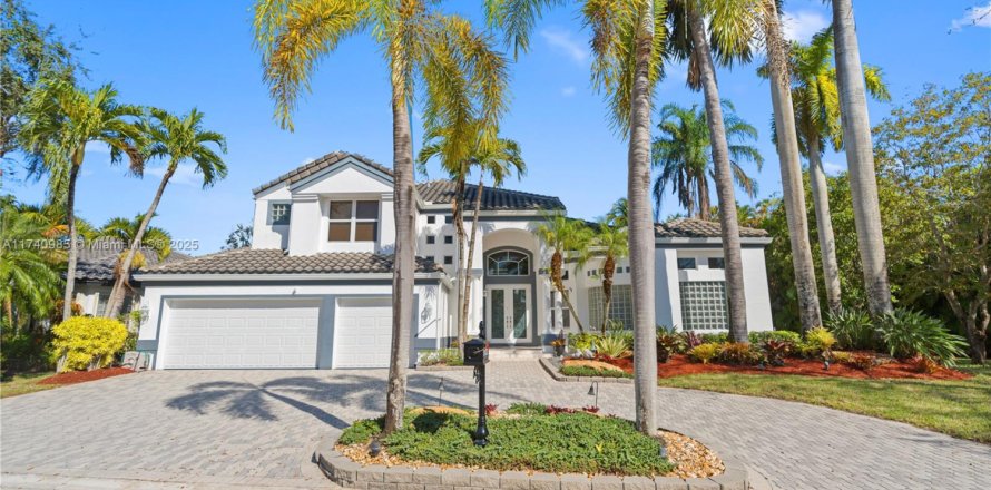 Villa ou maison à Pembroke Pines, Floride 4 chambres, 356.56 m2 № 1980699