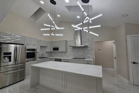 Купить виллу или дом в Палм-Бич-Гарденс, Флорида 4 спальни, № 1954485 - фото 1