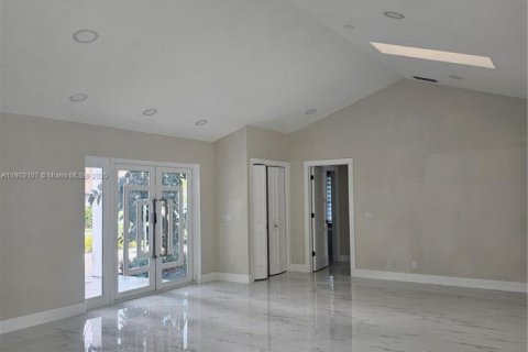 Купить виллу или дом в Палм-Бич-Гарденс, Флорида 4 спальни, № 1954485 - фото 10