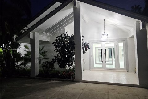 Купить виллу или дом в Палм-Бич-Гарденс, Флорида 4 спальни, № 1954485 - фото 7