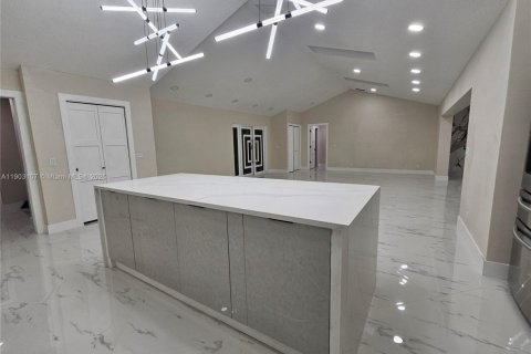 Купить виллу или дом в Палм-Бич-Гарденс, Флорида 4 спальни, № 1954485 - фото 4