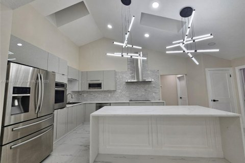 Купить виллу или дом в Палм-Бич-Гарденс, Флорида 4 спальни, № 1954485 - фото 3