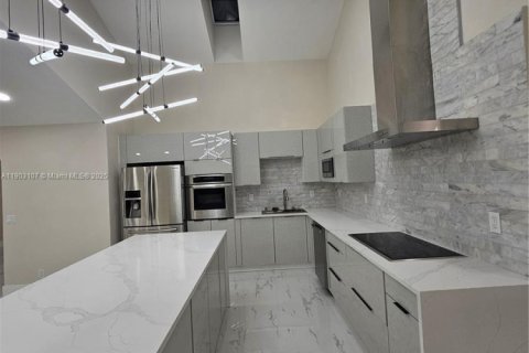 Купить виллу или дом в Палм-Бич-Гарденс, Флорида 4 спальни, № 1954485 - фото 15