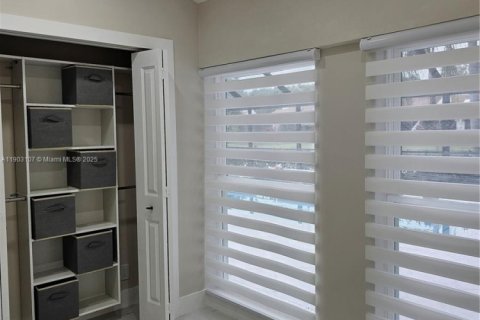 Купить виллу или дом в Палм-Бич-Гарденс, Флорида 4 спальни, № 1954485 - фото 23