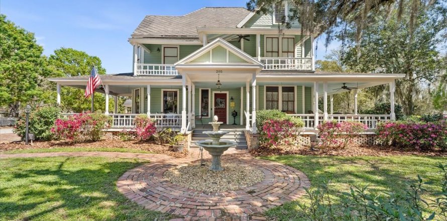 Casa en Gainesville, Florida 8 dormitorios, 411.28 m2 № 1583221