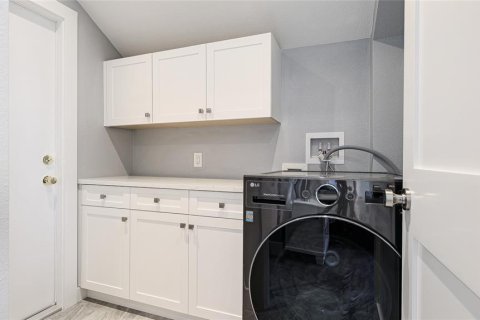 Condominio en alquiler en Sarasota, Florida, 3 dormitorios, 176.33 m2 № 1831217 - foto 25
