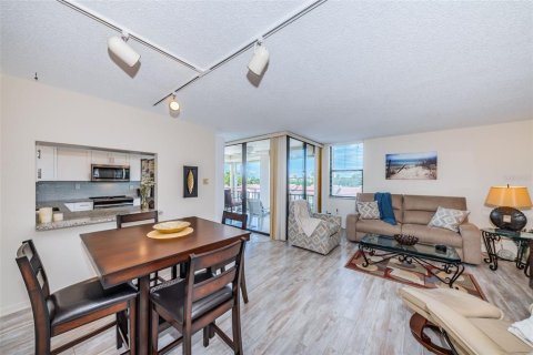Copropriété à louer à Saint Petersburg, Floride: 2 chambres, 95.69 m2 № 1032601 - photo 5