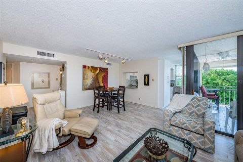 Copropriété à louer à Saint Petersburg, Floride: 2 chambres, 95.69 m2 № 1032601 - photo 7