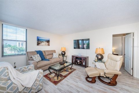 Copropriété à louer à Saint Petersburg, Floride: 2 chambres, 95.69 m2 № 1032601 - photo 8