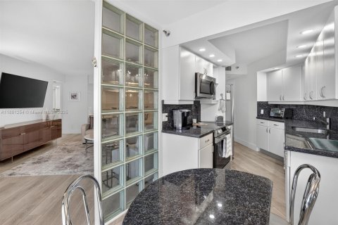 Copropriété à vendre à Aventura, Floride: 3 chambres, 130.62 m2 № 1932507 - photo 21