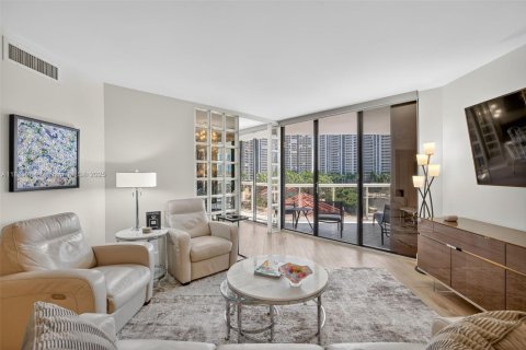 Copropriété à vendre à Aventura, Floride: 3 chambres, 130.62 m2 № 1932507 - photo 13