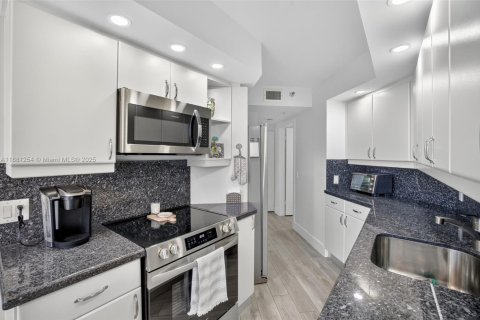 Copropriété à vendre à Aventura, Floride: 3 chambres, 130.62 m2 № 1932507 - photo 22