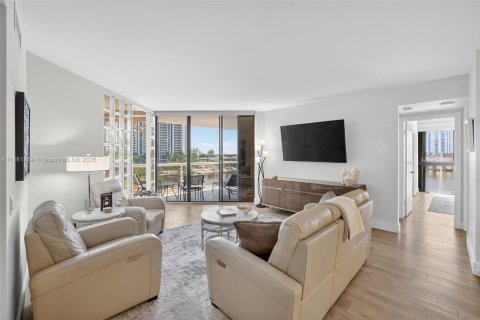 Copropriété à vendre à Aventura, Floride: 3 chambres, 130.62 m2 № 1932507 - photo 2