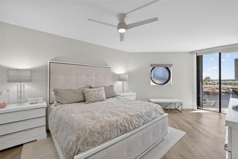 Copropriété à vendre à Aventura, Floride: 3 chambres, 130.62 m2 № 1932507 - photo 26